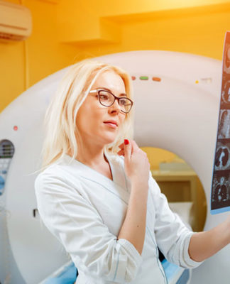 Jak przebiega badanie tomograficzne głowy?