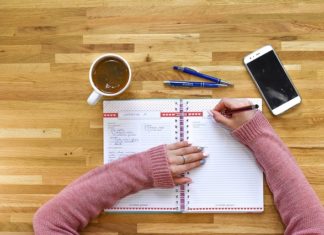 Notesy reklamowe wykonane z surowców wtórnych, czyli biznes i ekologia