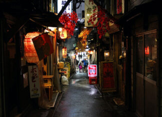 W jakich branżach jest wykorzystywany polistyren wysokoudarowy