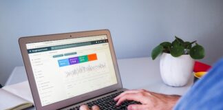 Jak wybrać odpowiednie słowa kluczowe dla swojej strony internetowej