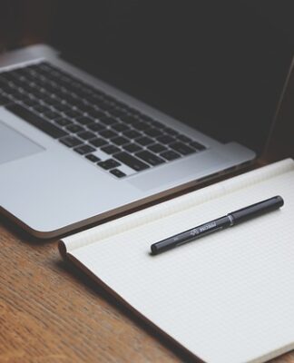 Kiedy dzwonić w sprawie pracy?