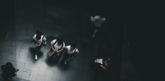 W jakim wieku Japończycy idą do liceum?