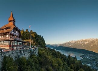 Co jest trudniejsze Politechnika czy uniwersytet?
