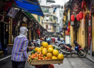 Czym się różni sprzedawcą od handlowca? Czym się różni sprzedawcą od handlowca?