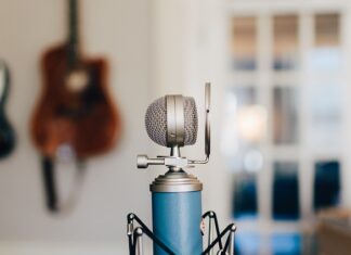 Czy rejestratorka to personel medyczny?